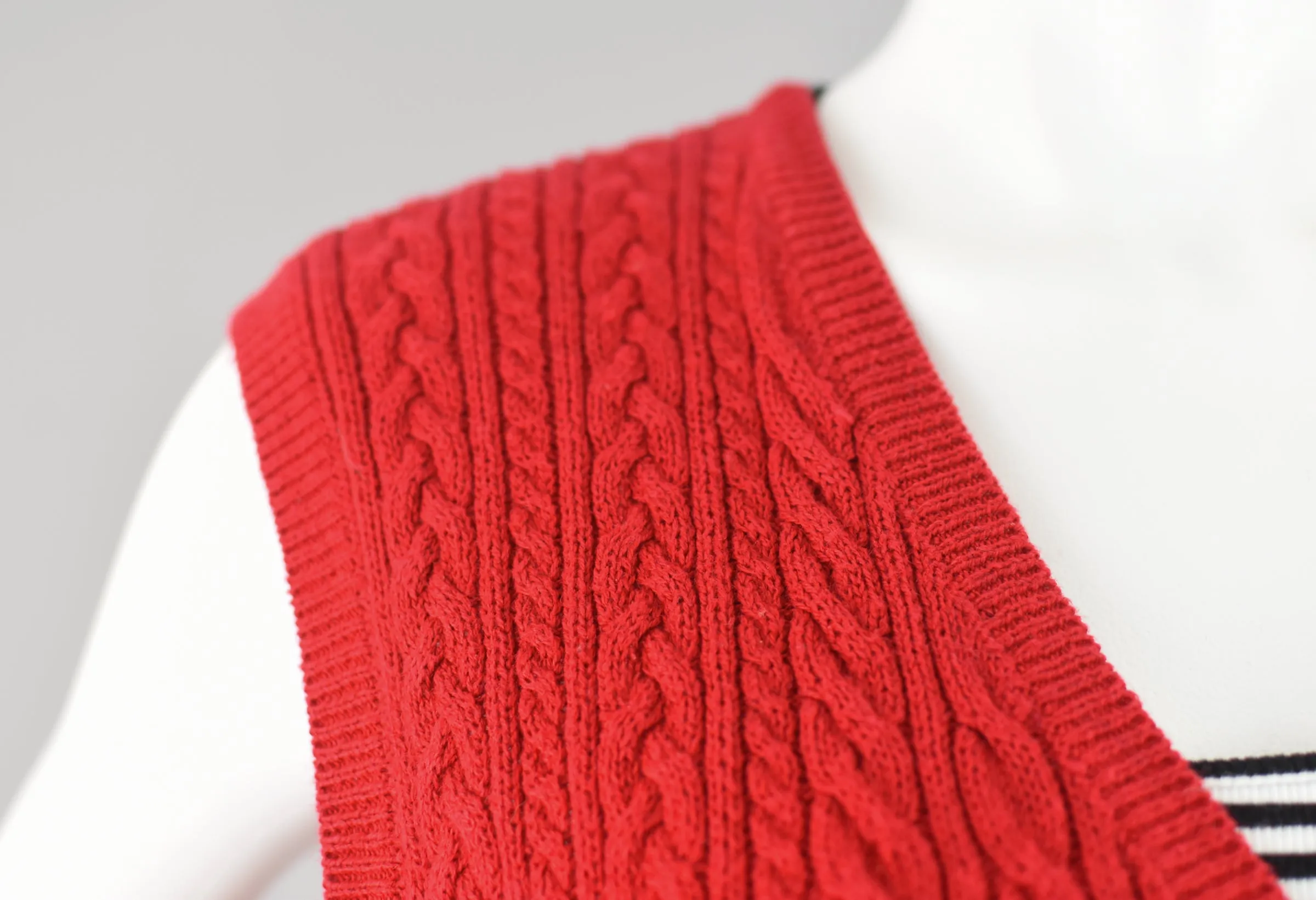 90s Red Cable Knit Sweater Vest, Women's Medium