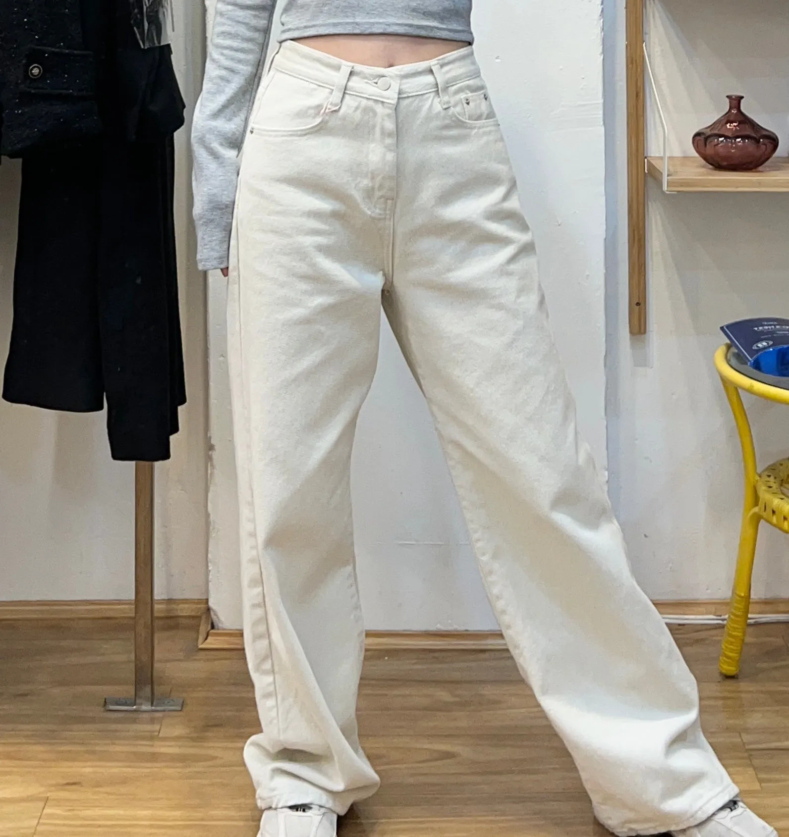 Classical Off-White Denim Jeans