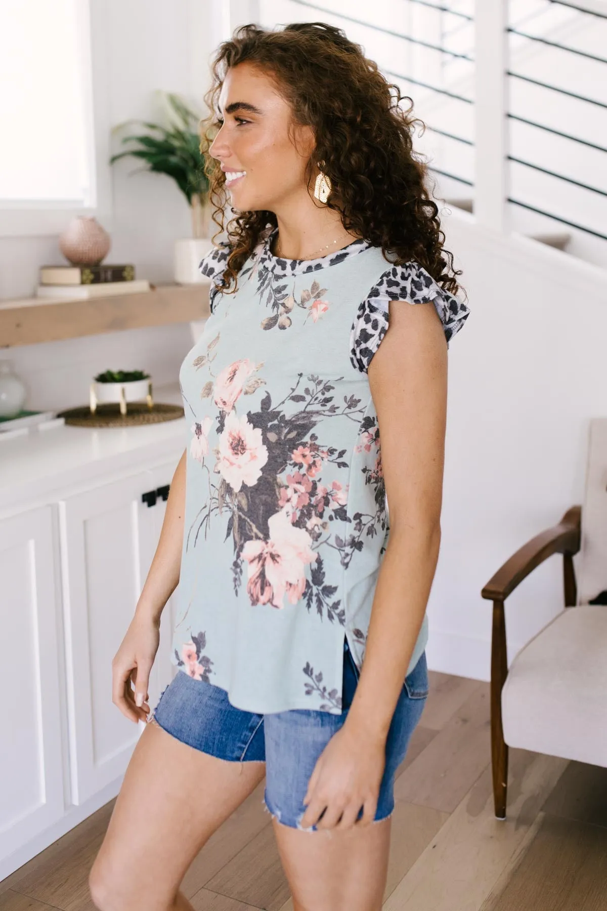 Floral Wild Side Lounge Top In Sage