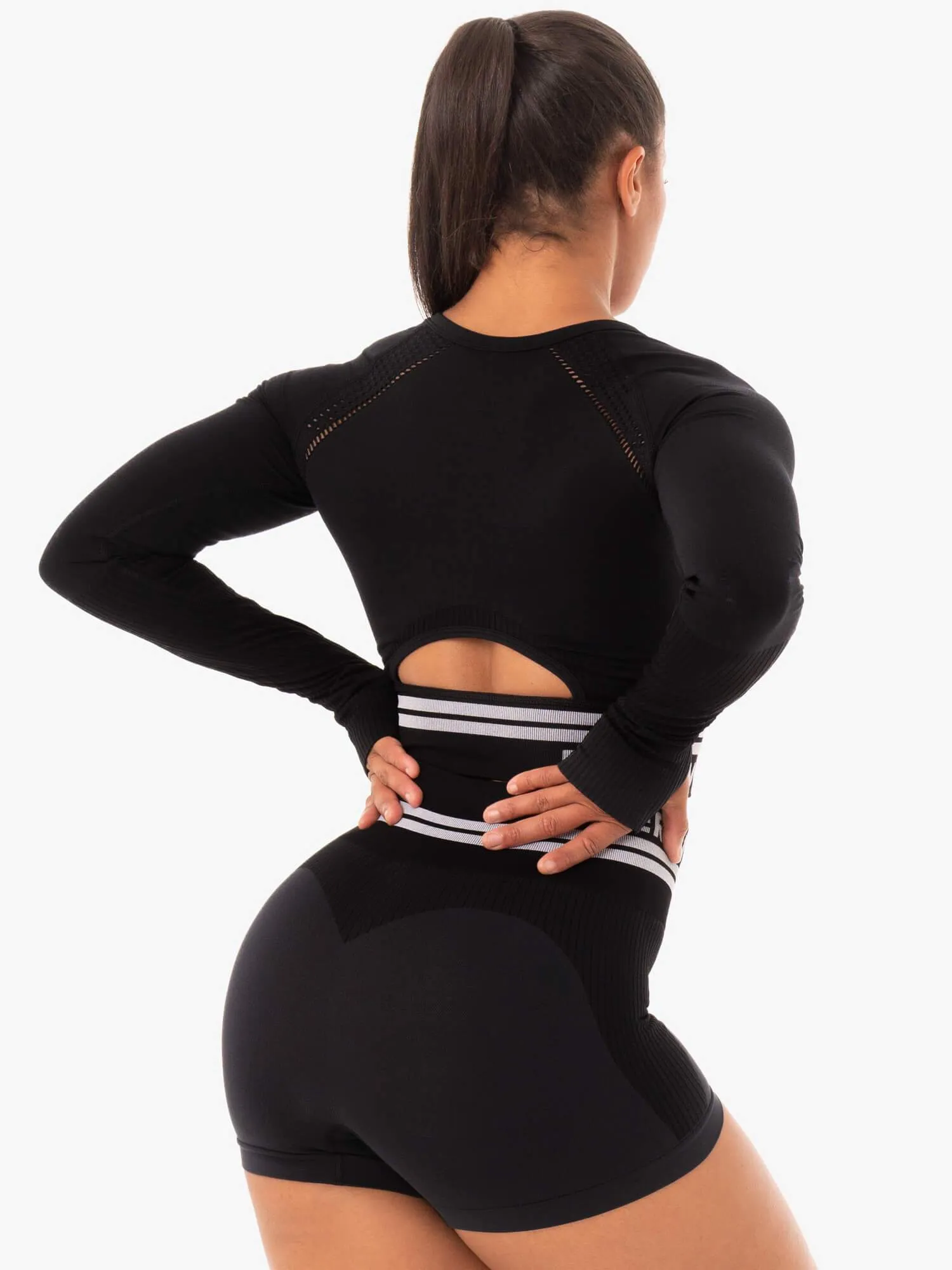 Freestyle Seamless Long Sleeve Crop - Black