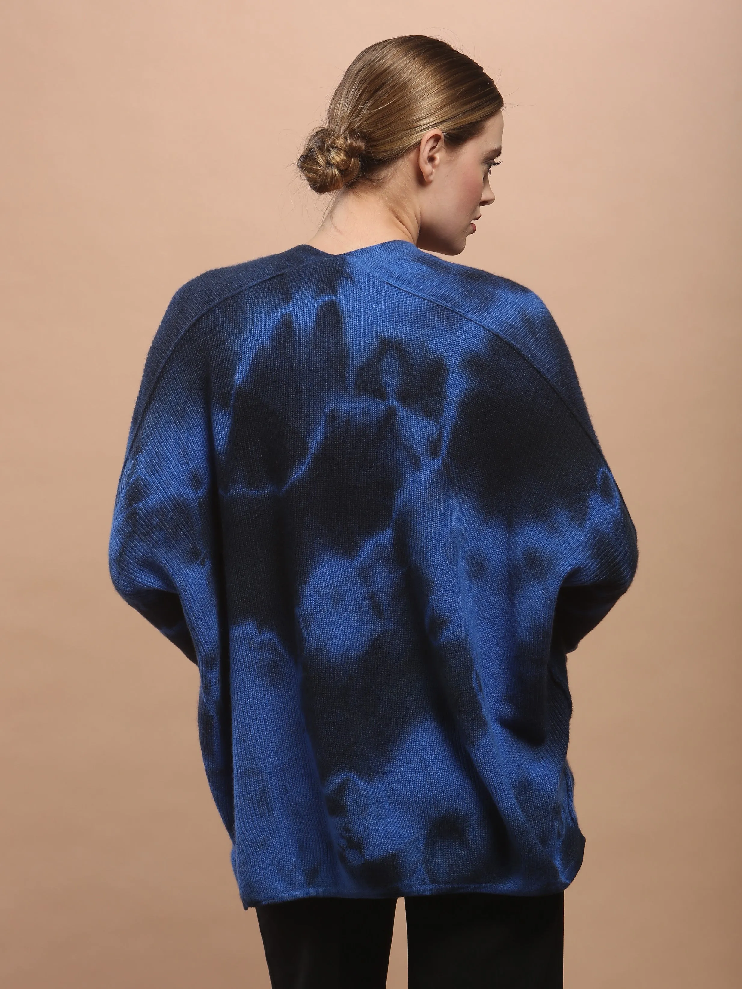 Hand Dye Oversized Cardigan in Mongolia Cashmere