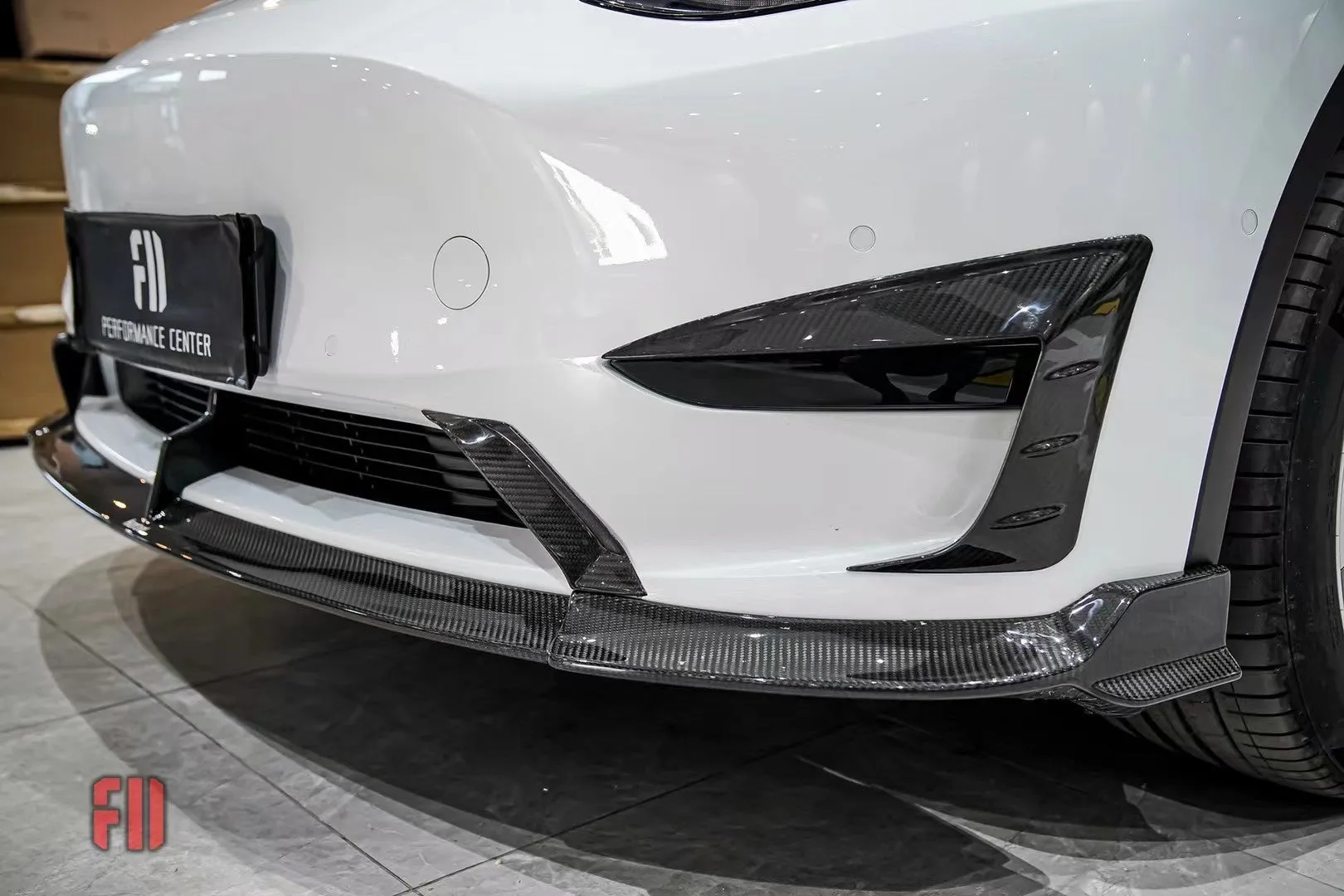 Karbel Carbon Pre-preg Carbon Fiber Upper Valences for Tesla Model Y / Performance