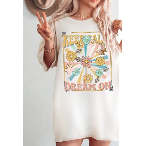 Keep Calm Dream On Retro Design T-Shirt, Vintage-Inspired T-Shirt, Trendy Hippie T-Shirt Hippie, Groovy, Trendy Design