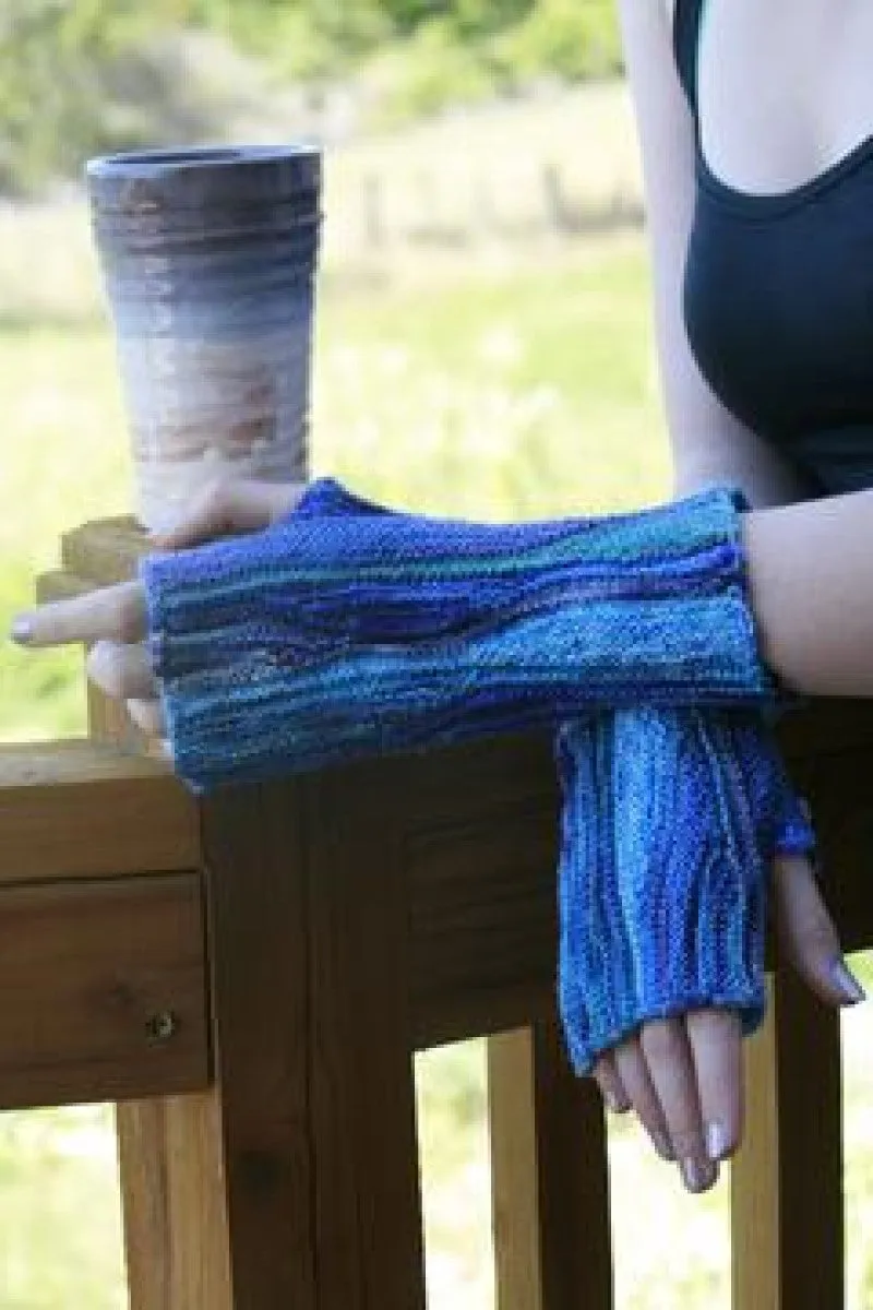 Koigu Paint Can Patterns - Snow Wave Fingerless Gloves - PDF Download