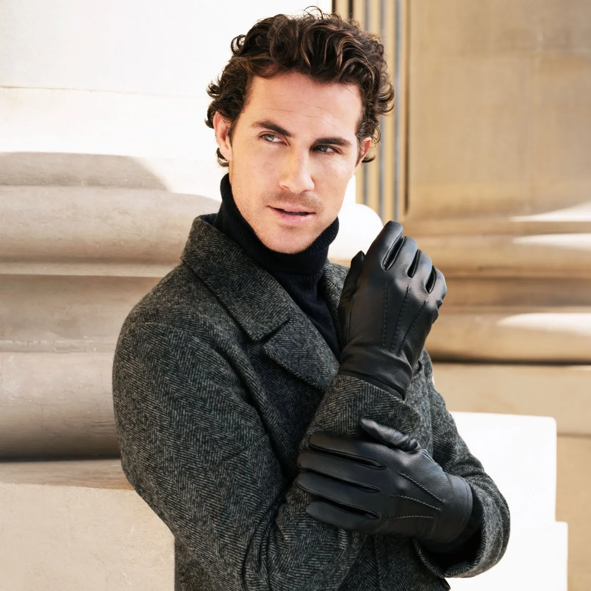 Lorenzo (black) - Italian gloves made of American deerskin leather with cashmere lining