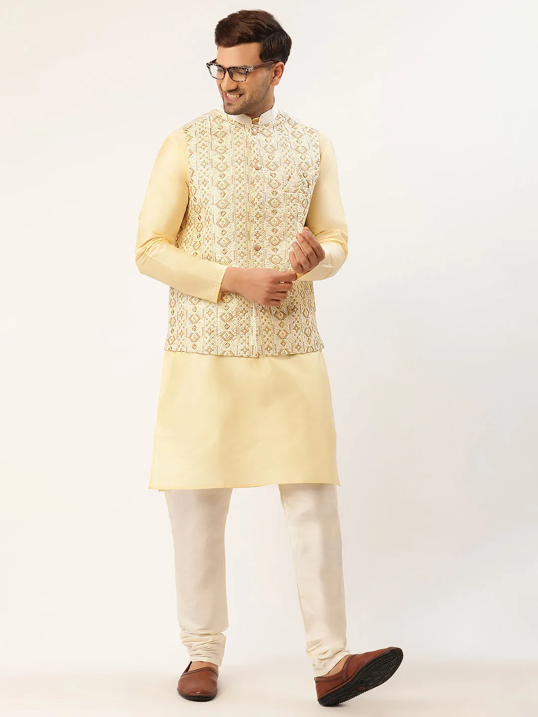 Men's Solid Kurta Pyjama With White Embroidered Nehru Jacket