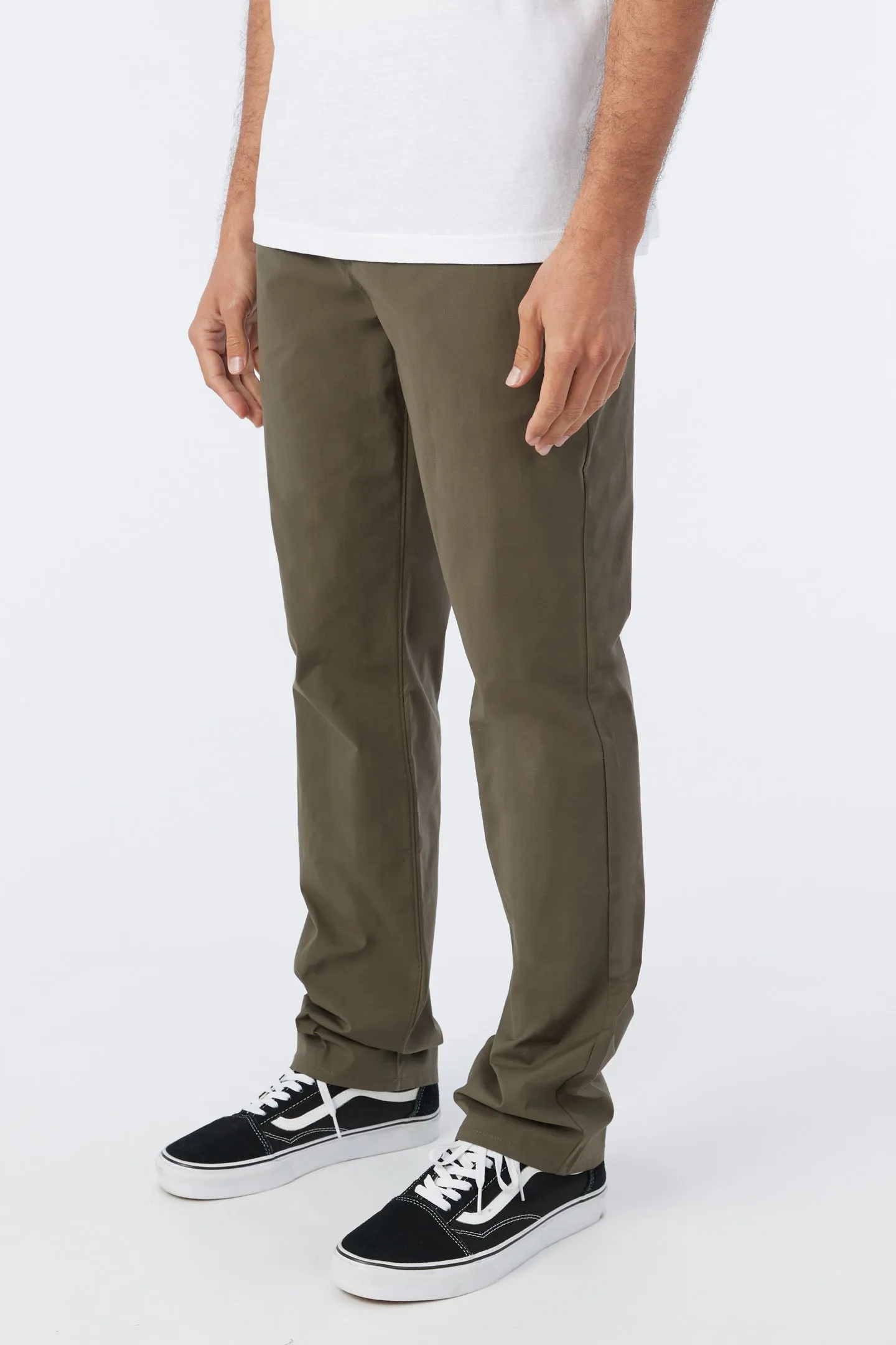 MISSION HYBRID CHINO PANT