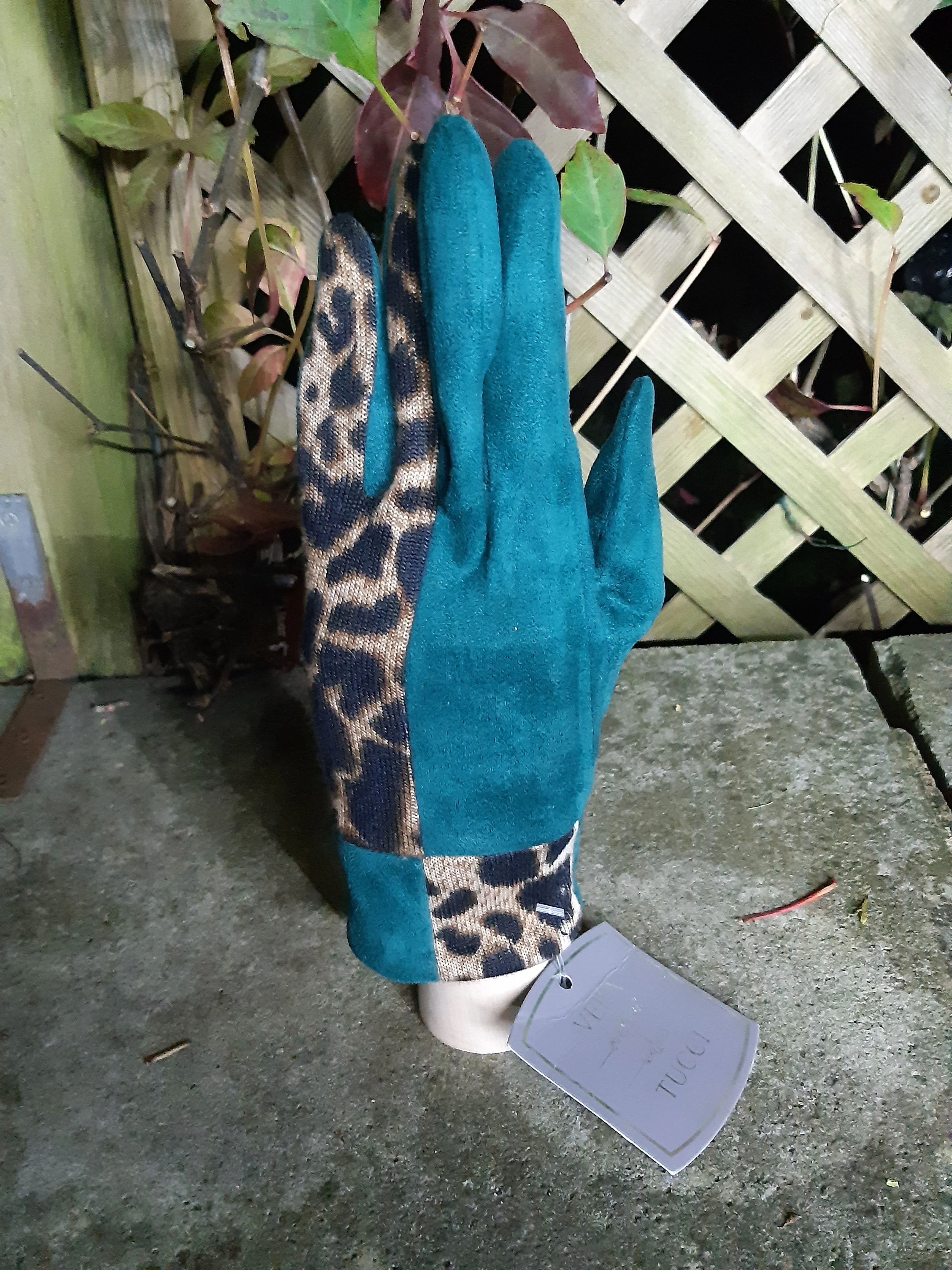 Riley Leopard Faux Suede Gloves