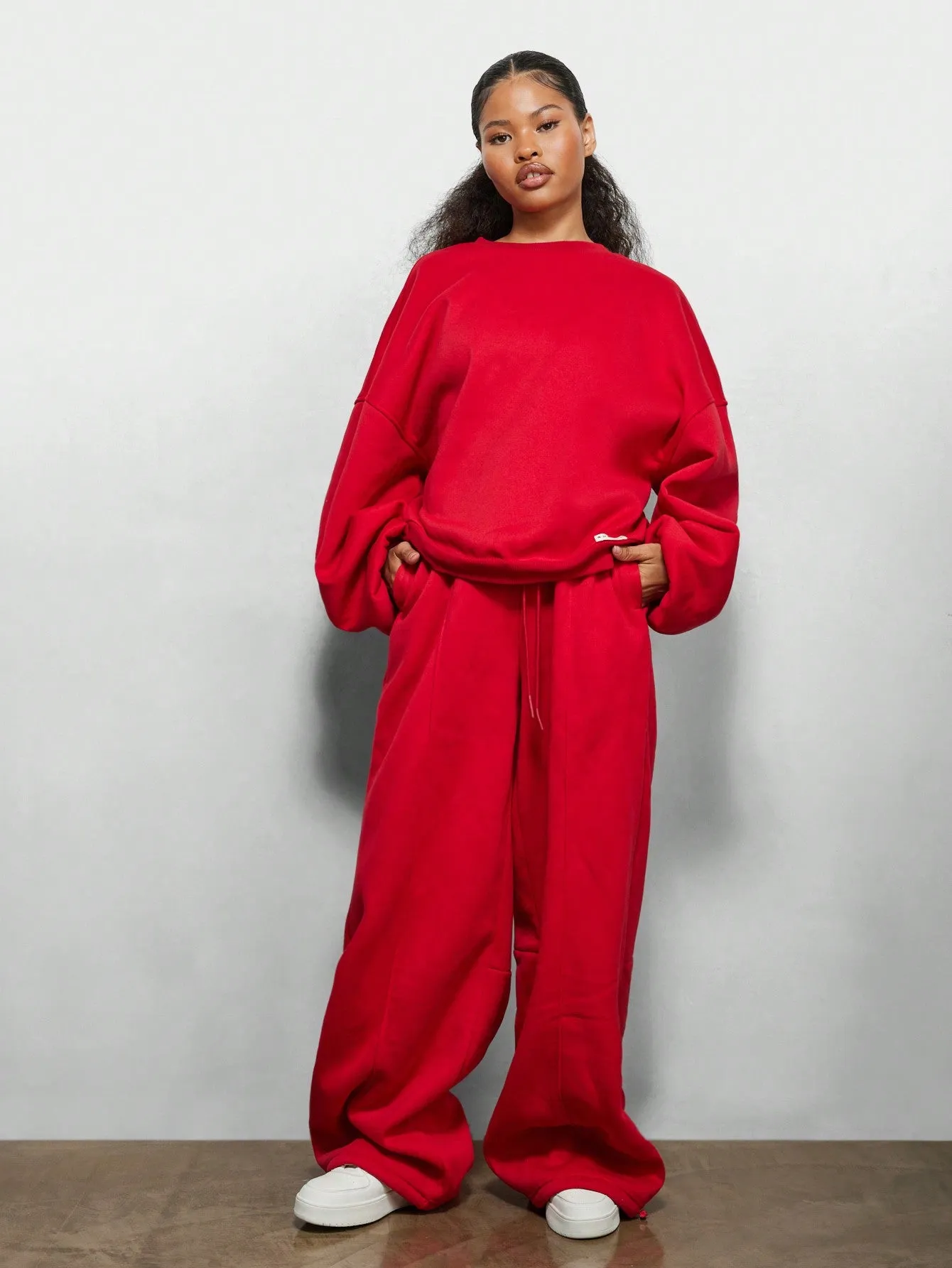 SUMWON WOMEN Oversized Crew Neck Sweatshirt And Wide Leg Sweatpants 2 Piece Set