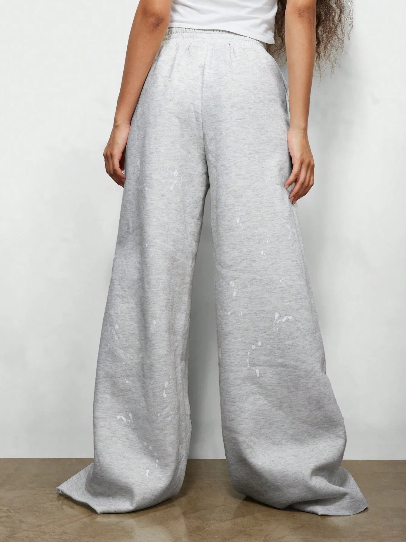 SUMWON WOMEN Wide Leg Sweatpants With All Over Splatter Paint