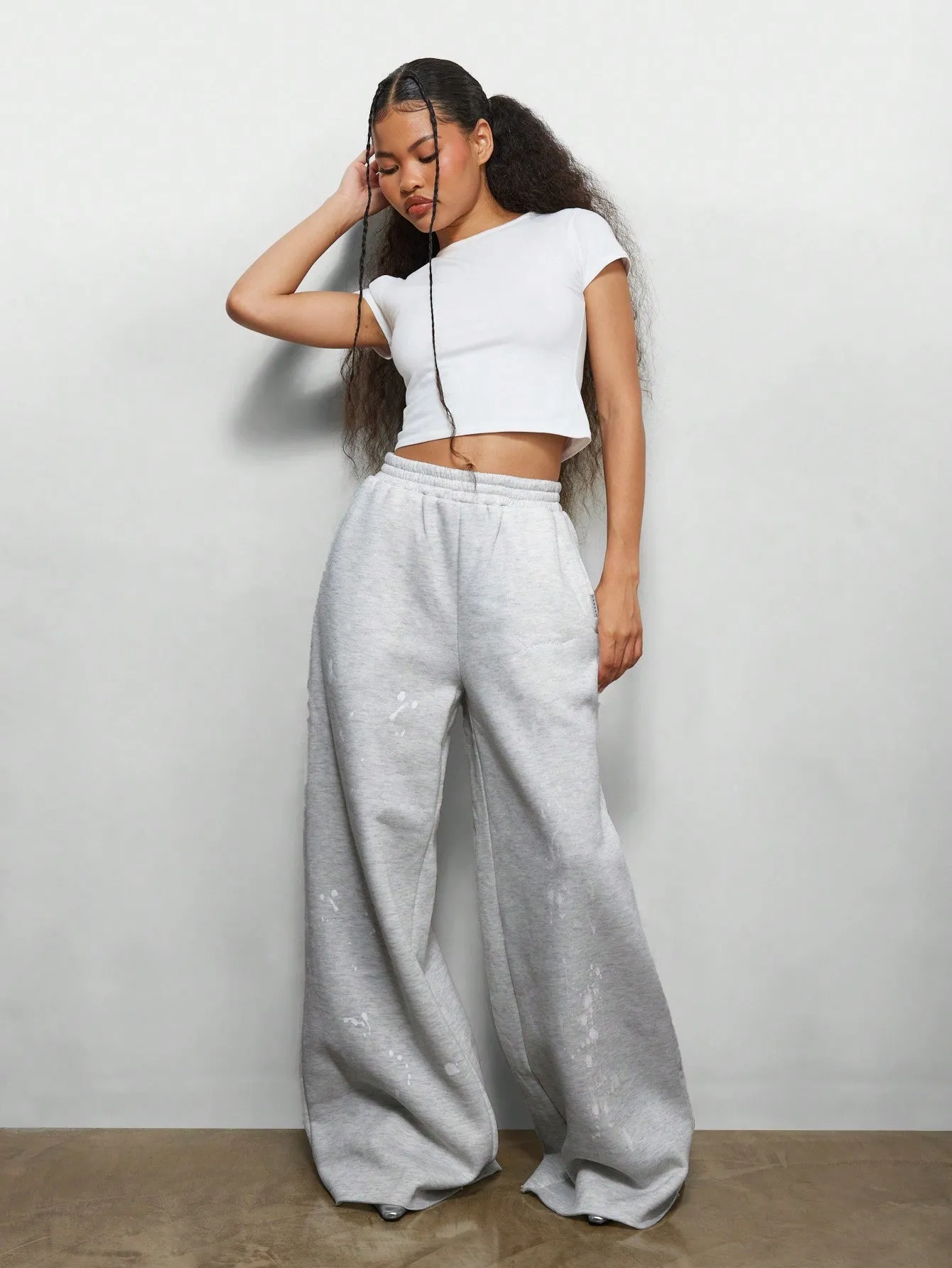 SUMWON WOMEN Wide Leg Sweatpants With All Over Splatter Paint