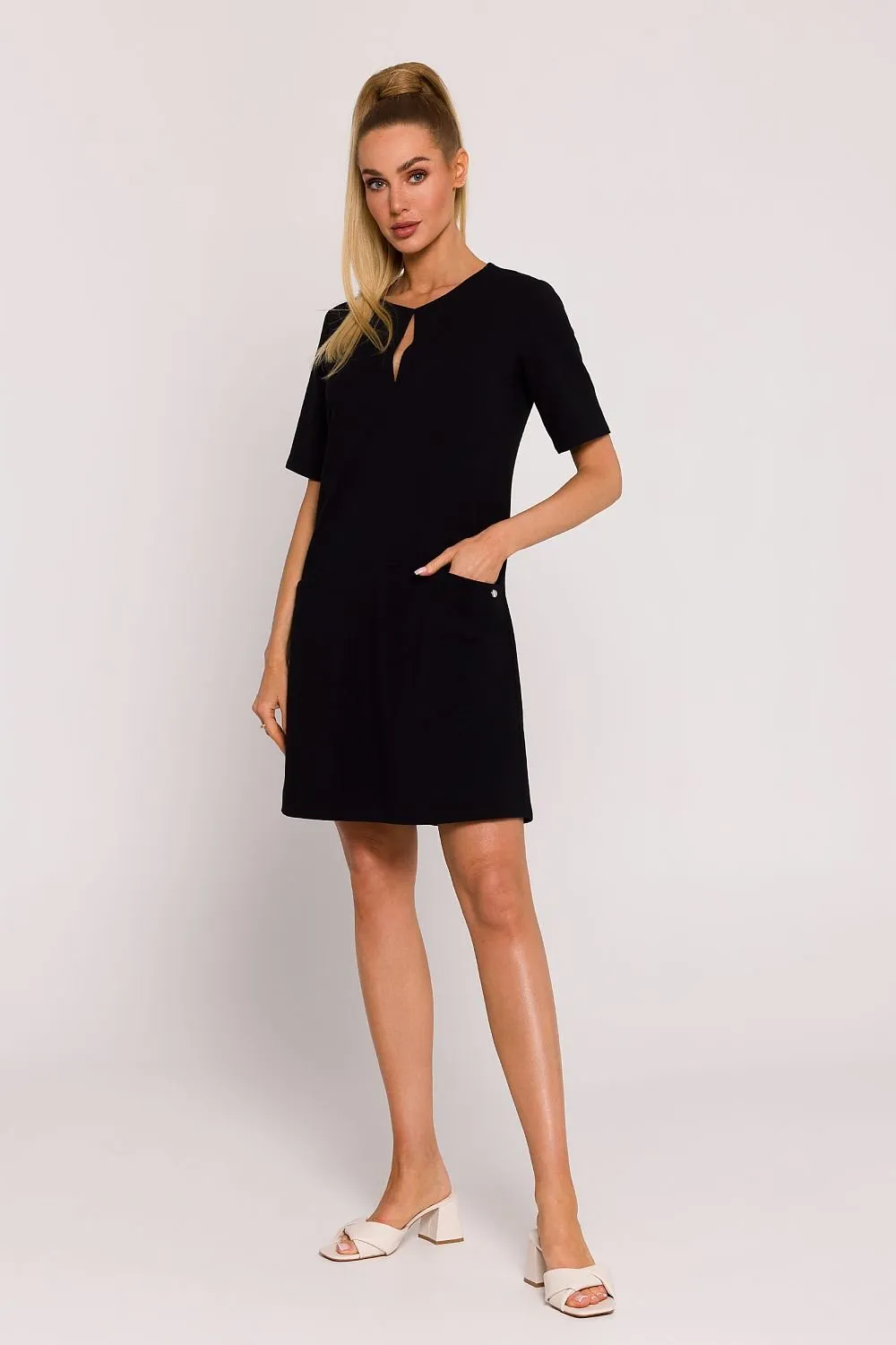 TEEK - Classic Solid Pocketed Shift Dress