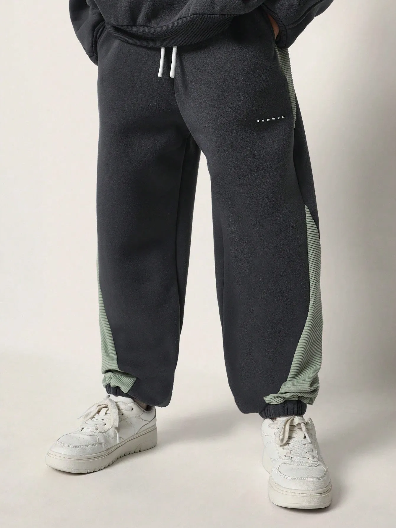 Tween Boys Comfy Crew Neck Colour Blocked Sweatshirt & Jogger Pant 2 Piece Set