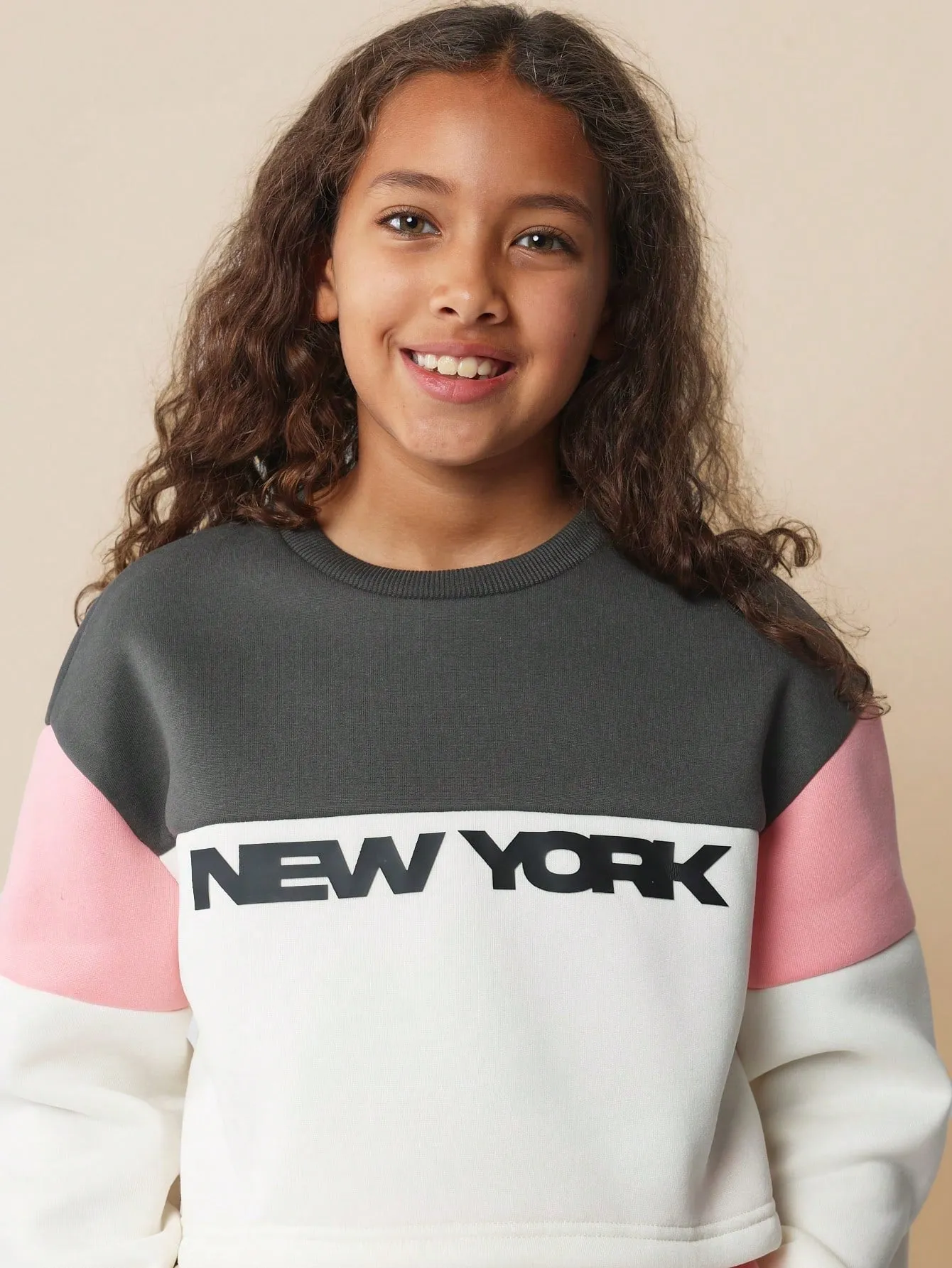 Tween Girls Comfy Cropped Colour Block New York Graphic Print Sweatshirt And Jogger 2 Piece Set