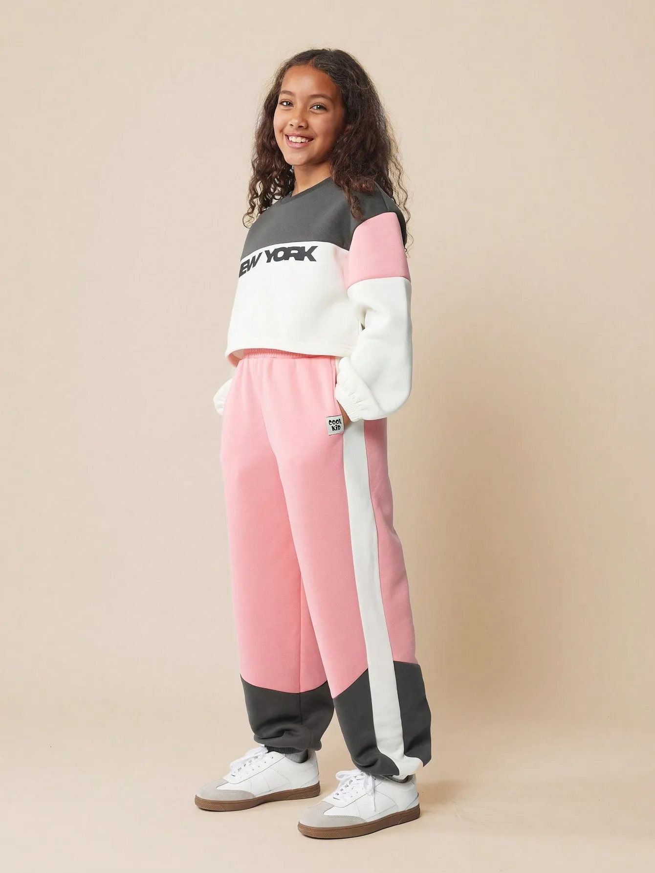 Tween Girls Comfy Cropped Colour Block New York Graphic Print Sweatshirt And Jogger 2 Piece Set