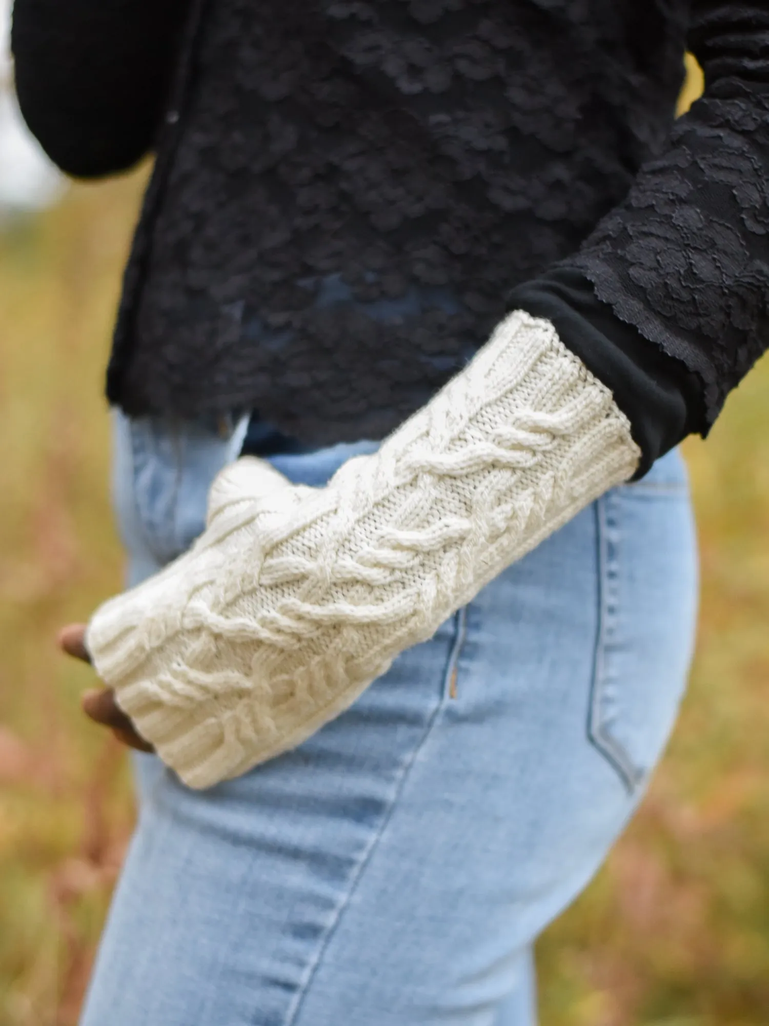 Witch Elm Mitts <br/><small>knitting pattern</small>